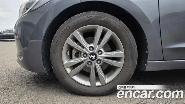 Hyundai Avante 2015 thumb 5
