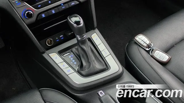 Hyundai Avante 2015 thumb 9