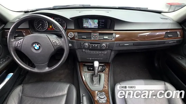 BMW 3-Series 2011 thumb 7
