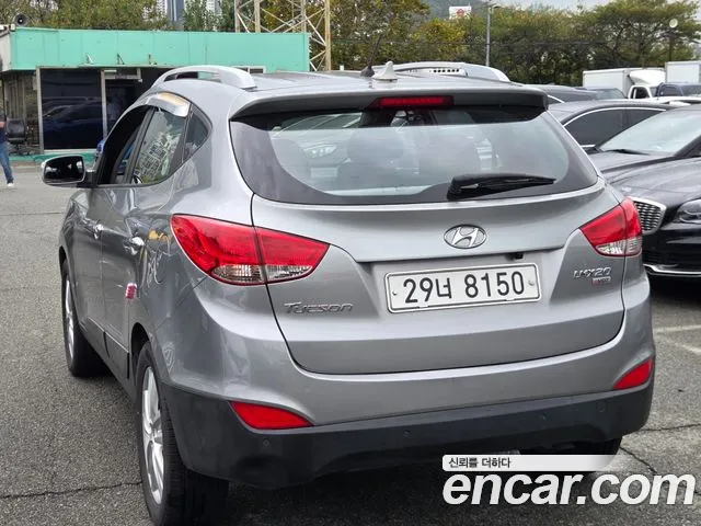 Hyundai Tucson 2010 thumb 2
