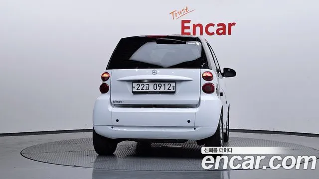 Smart Fortwo 2012 thumb 4