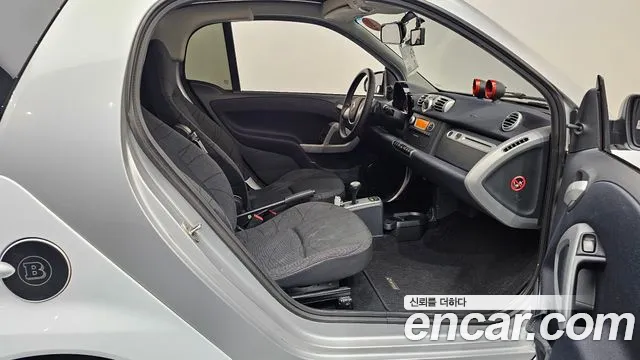 Smart Fortwo 2012 thumb 11