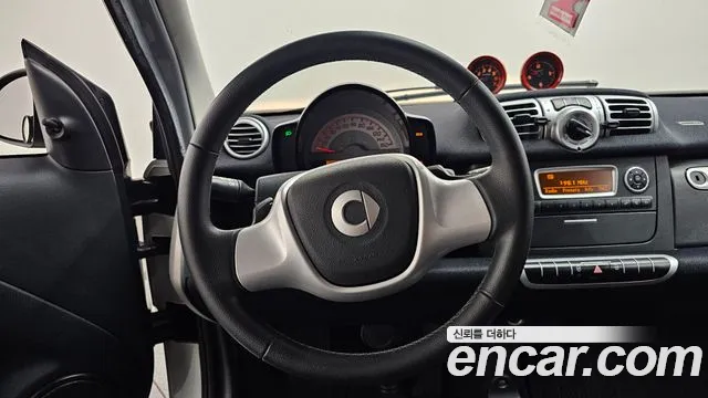 Smart Fortwo 2012 thumb 12