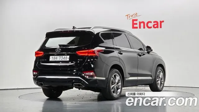 Hyundai Santa Fe 2018 thumb 2