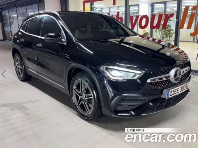 Mercedes-Benz GLA 2020 thumb 2