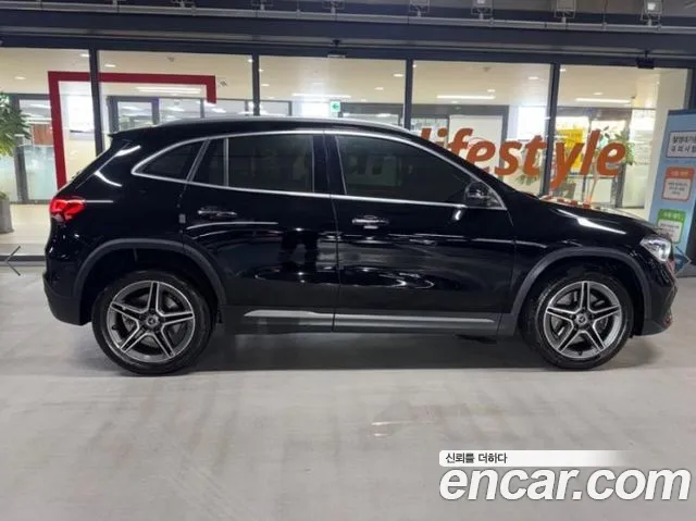 Mercedes-Benz GLA 2020 thumb 3