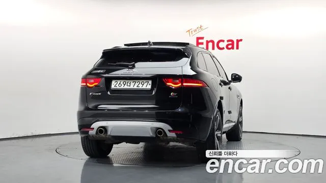 Jaguar F-Pace 2019 thumb 4
