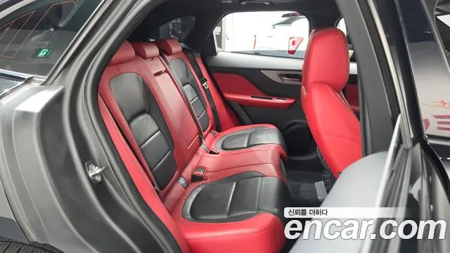 Jaguar F-Pace 2019 thumb 11