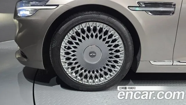 Genesis G90 2019 thumb 5
