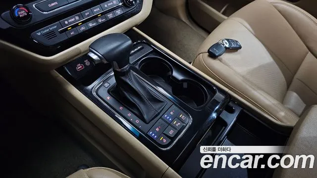 Kia Carnival 2018 thumb 9