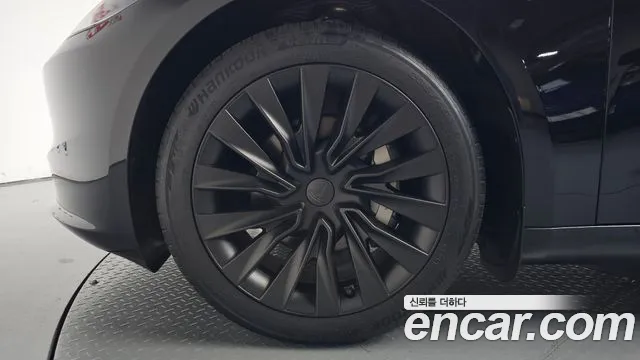 Tesla Model 3 2024 thumb 4