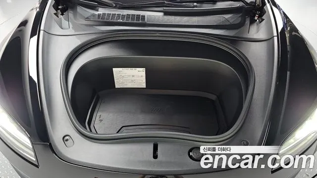 Tesla Model 3 2024 thumb 5