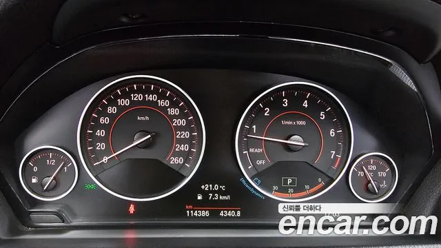 BMW 4-Series 2015 thumb 8