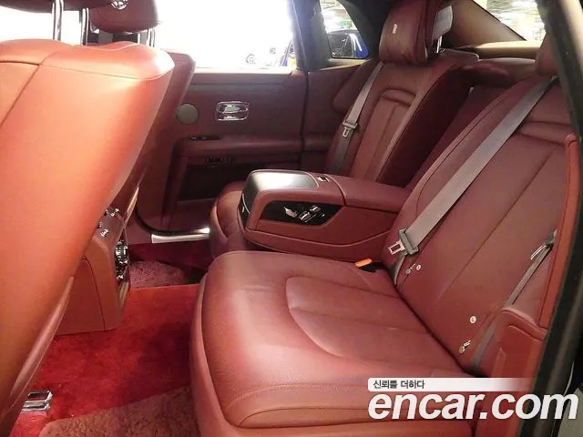 Rolls-Royce Ghost 2021 thumb 8