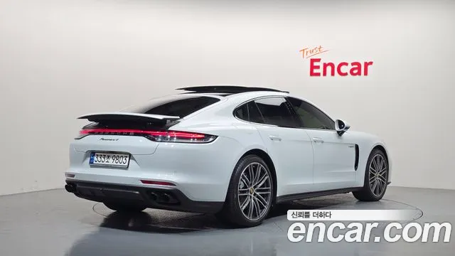 Porsche Panamera 2024 thumb 2