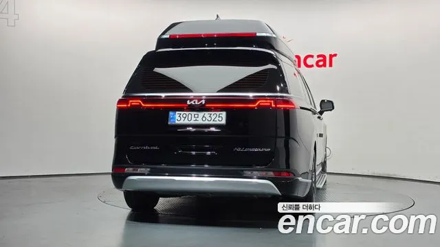 Kia Carnival 2021 thumb 4