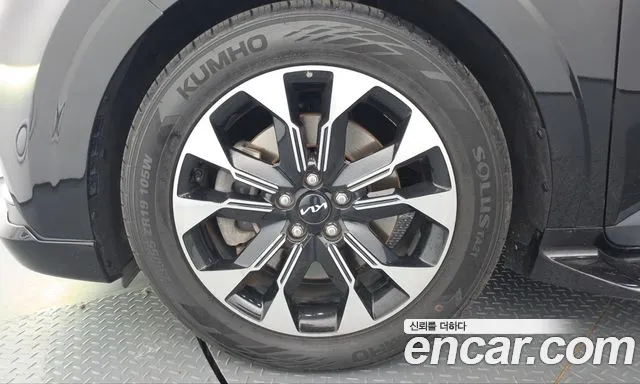 Kia Carnival 2021 thumb 5