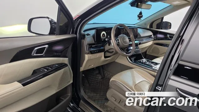 Kia Carnival 2021 thumb 10