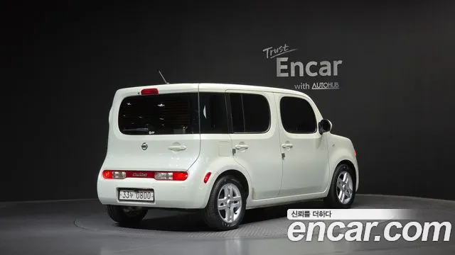 Nissan Cube 2011 thumb 2