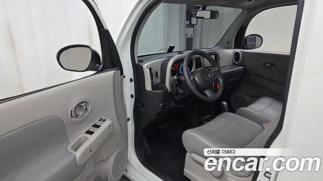 Nissan Cube 2011 thumb 10