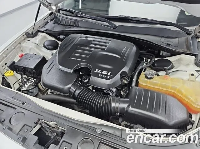 Chrysler 300C 2016 thumb 5