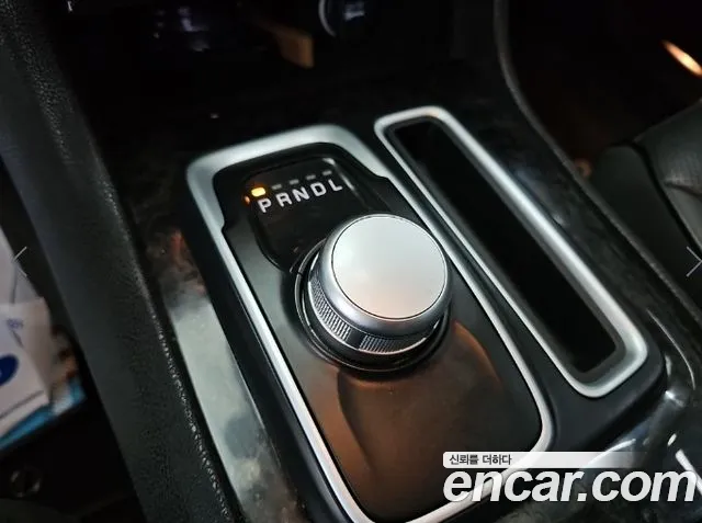 Chrysler 300C 2016 thumb 8