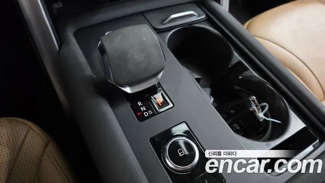 Land Rover Discovery 2021 thumb 9
