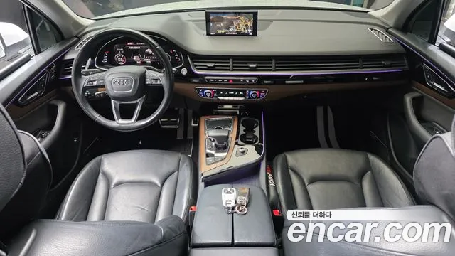 Audi Q7 2016 thumb 7