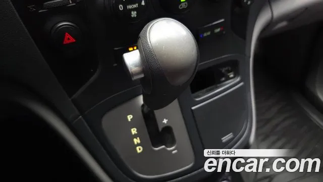 Hyundai Starex 2012 thumb 9