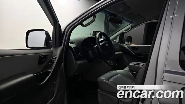 Hyundai Starex 2012 thumb 10