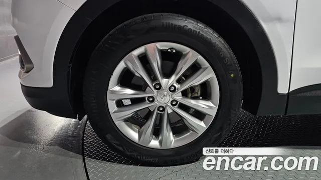 Hyundai Santa Fe 2017 thumb 5