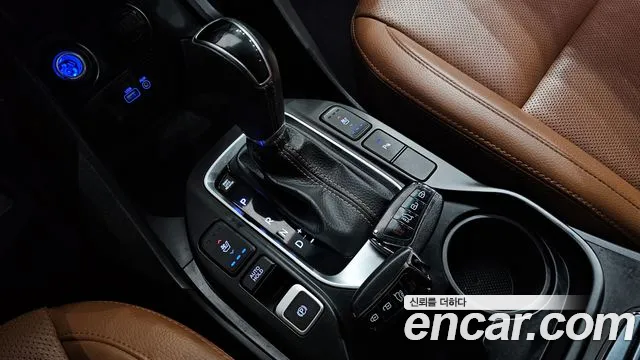 Hyundai Santa Fe 2017 thumb 9