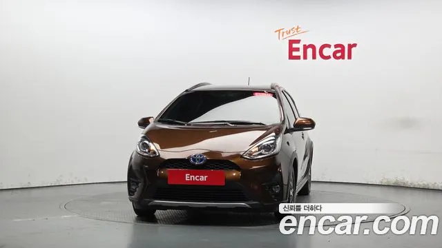 Toyota Prius 2021 thumb 2