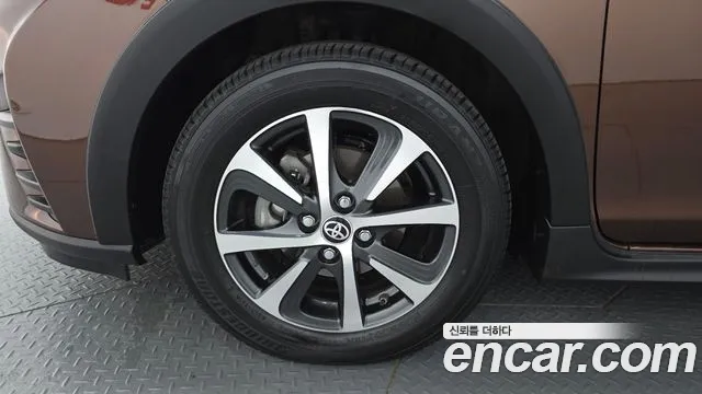 Toyota Prius 2021 thumb 4