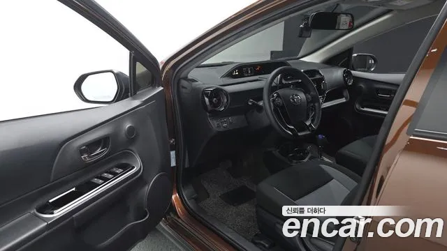 Toyota Prius 2021 thumb 9