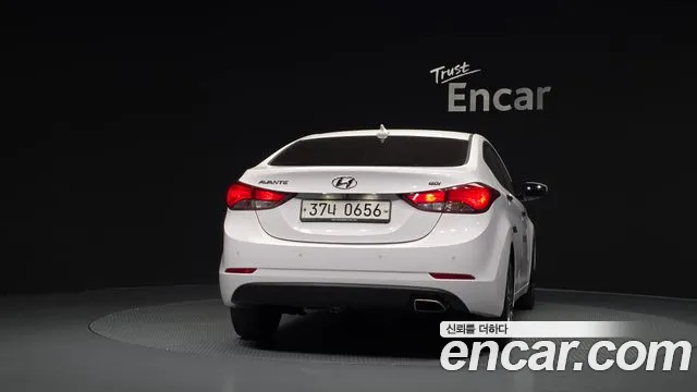 Hyundai Avante 2015 thumb 4