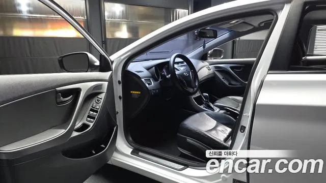 Hyundai Avante 2015 thumb 10