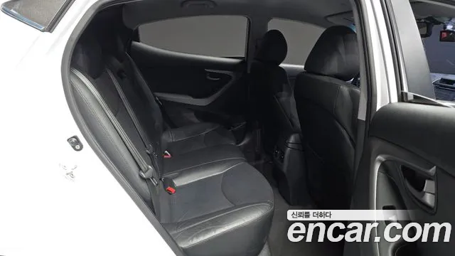 Hyundai Avante 2015 thumb 12
