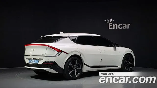 Kia EV6 2022 thumb 2