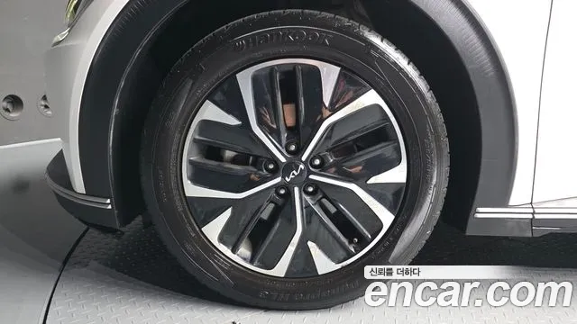 Kia EV6 2022 thumb 5
