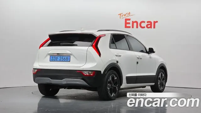 Kia Niro 2022 thumb 2