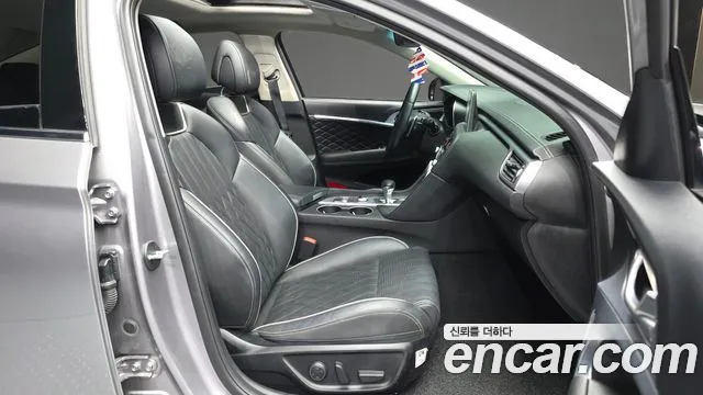 Genesis G70 2019 thumb 11