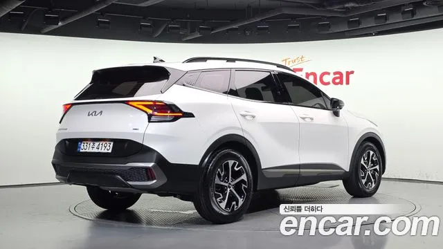 Kia Sportage 2023 thumb 2