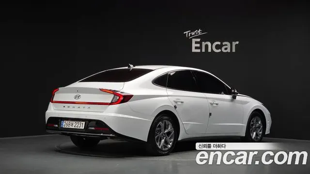 Hyundai Sonata 2023 thumb 2