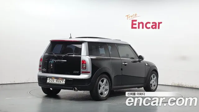 MINI Clubman 2009 thumb 2