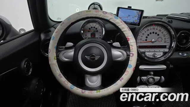 MINI Clubman 2009 thumb 12