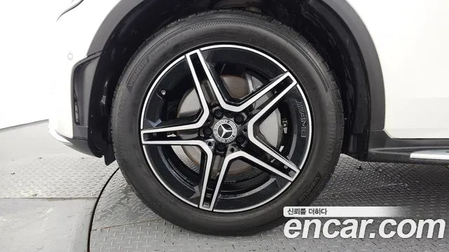 Mercedes-Benz GLC 2022 thumb 5