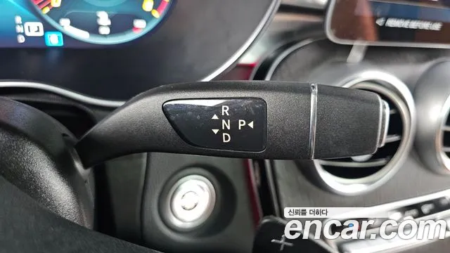 Mercedes-Benz GLC 2022 thumb 9
