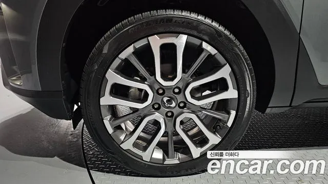 KG_Mobility_Ssangyong Torres 2023 thumb 5