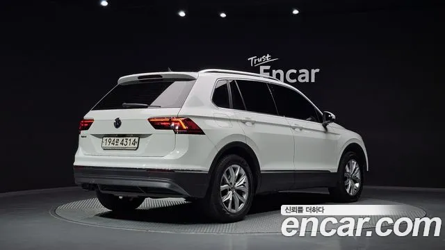 Volkswagen Tiguan 2020 thumb 2